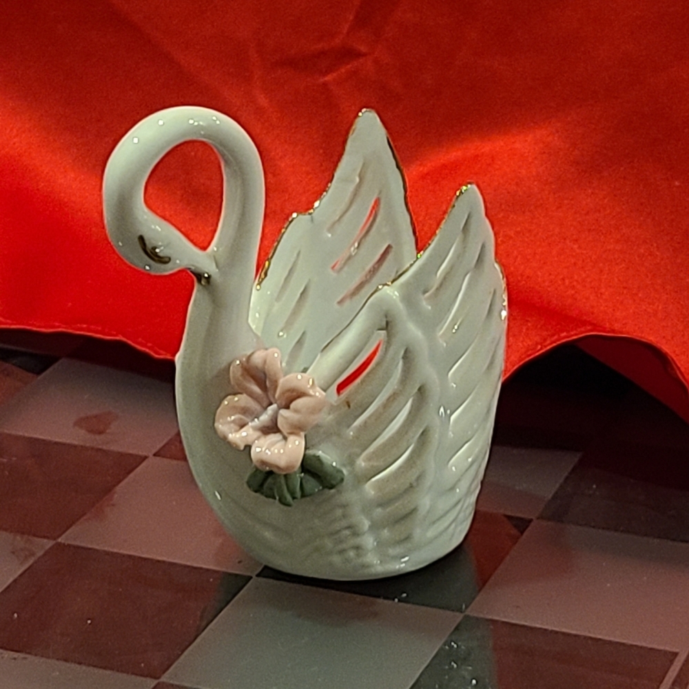 Vintage America Ceramic Swan with Gold Accents